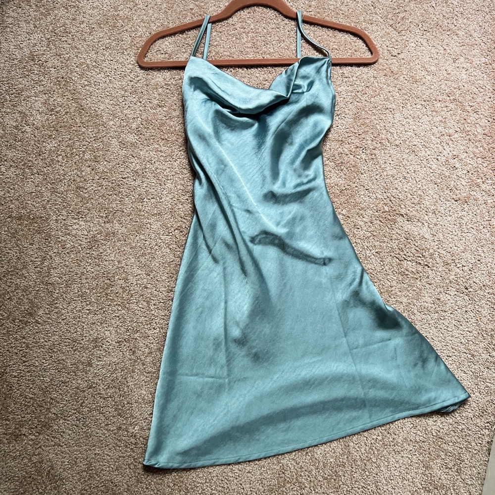 Bow tie back Silk mini!